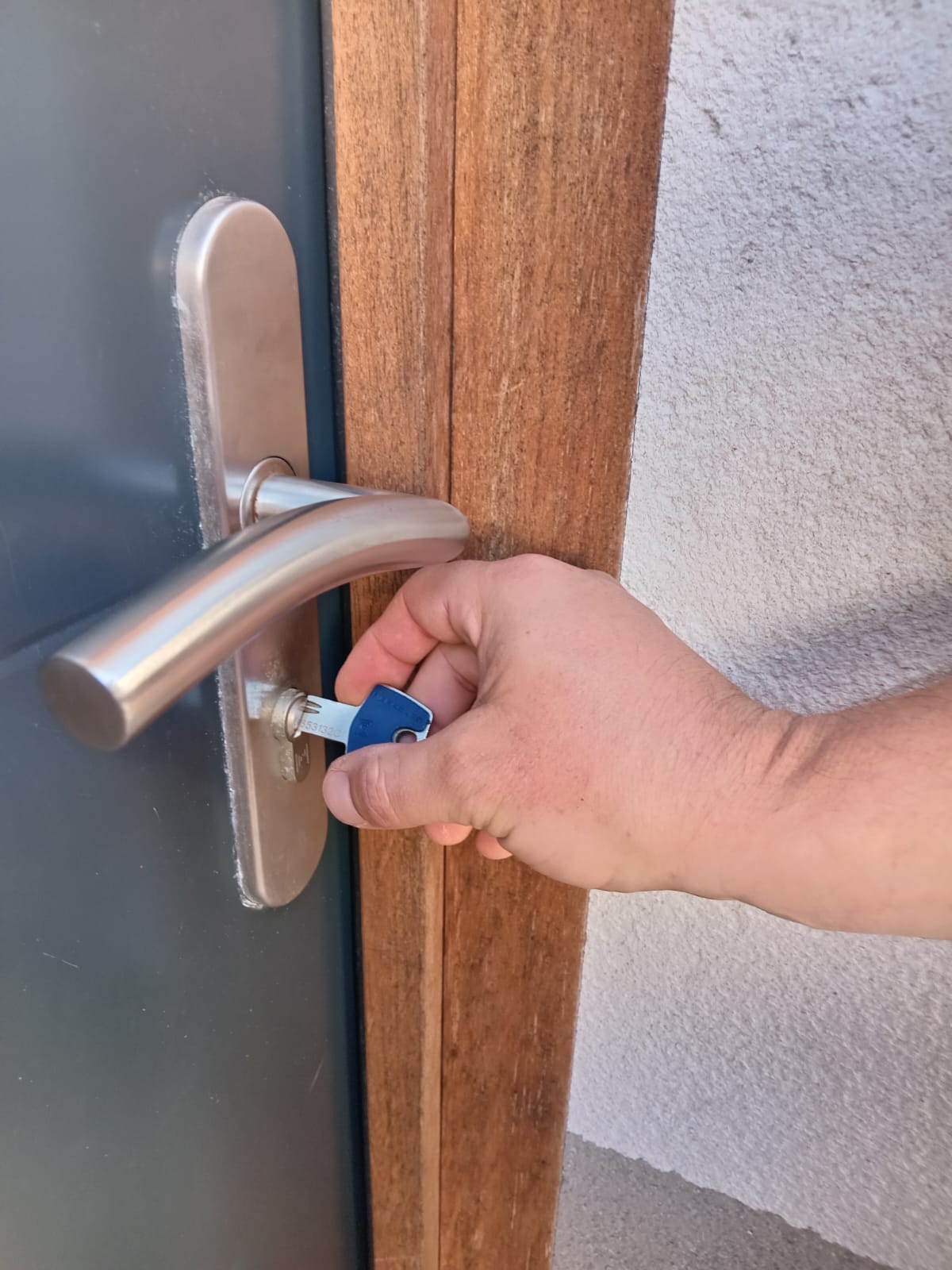 Cylindre installé sur une porte